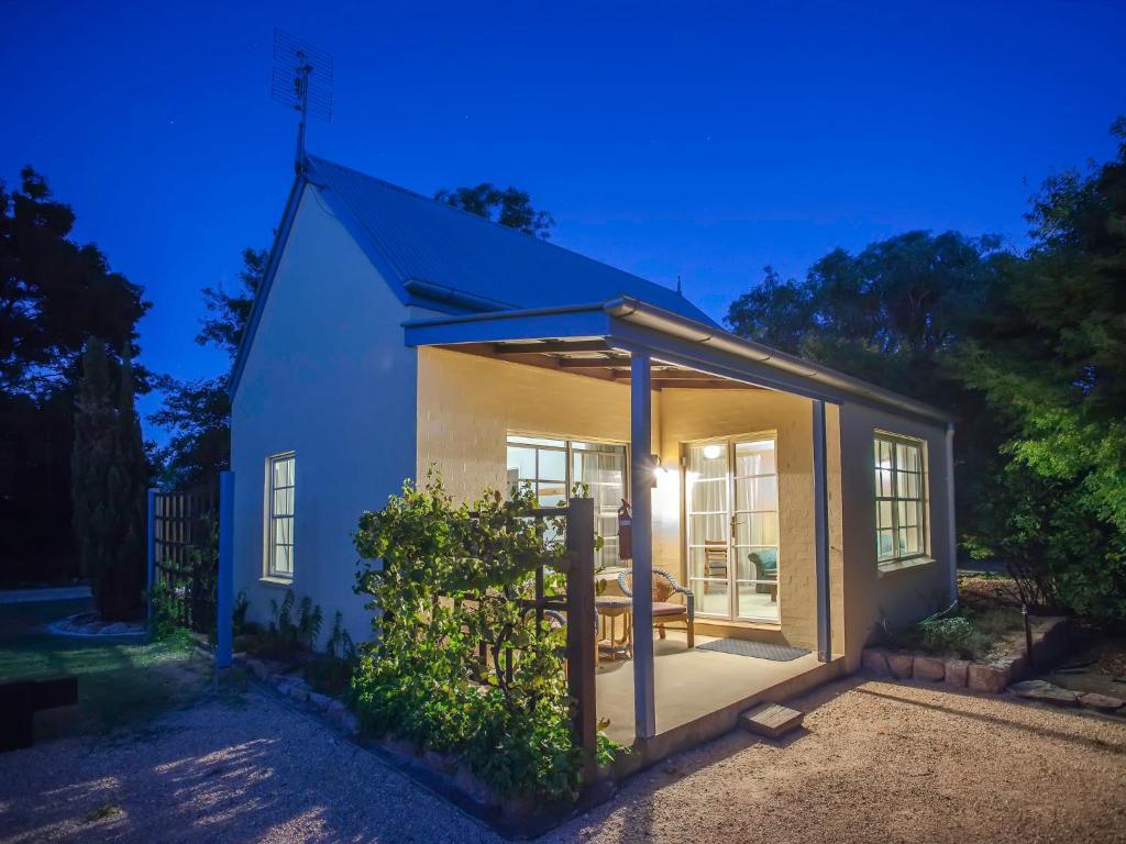Vineyard Cottages Ballandean Room photo